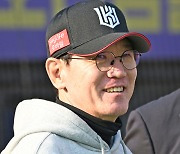 '2연패' 벼랑 끝에 몰린 KT, 이강철 감독 "운 따르지 않아, 모든 선수 활용해 이기겠다" [MD수원 PO]