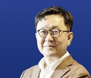 "발전기금 정기출자·기부금 稅공제로···싱가포르대, 하버드와 어깨 나란히"