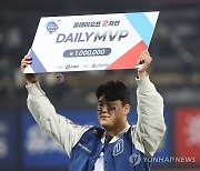 신민혁, PO 2차전 MVP