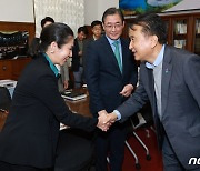 김영환 지사, 건국대 이사장 만나 "북부권 의료공백 해소해야"