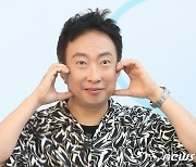 박명수 "연애할 땐 키스 마니아…요즘엔 얼굴 길다는 얘기 들어"