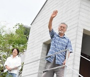 피로한 전·현직 대통령의 입씨름 [36.5˚C]