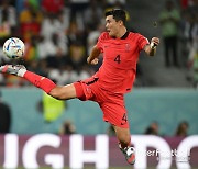 'WORLD CLASS' 김민재, '발롱도르 22위'→'AFC 국제선수상' 겹경사...'손흥민 이어 두 번째'