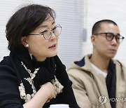 인터뷰하는 정혜진ㆍ김성훈 안무가