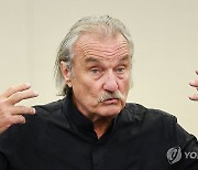 박경리 문학상 수상작가, 크리스토프 란스마이어