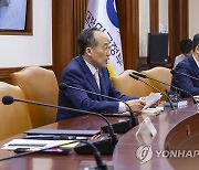 [fn사설] 고물가, 빚더미 보고서도 돈 풀라는 李대표