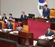 "R&D 예산 삭감은 매우 위태로운 선택"... 과학자, 국회 공청회서 쓴소리