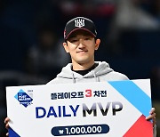 ‘3차전 MVP’ 고영표 “아들 첫 돌에 승리, 축복 따른 듯..막중한 임무 맡아 철저히 준비했다”