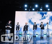 [TD포토] 골든차일드 '믿고듣는 환상의 하모니'