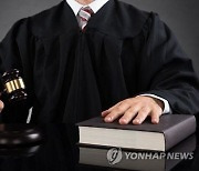 검찰, '짝퉁' 골프채 받은 부장판사 무죄 판결에 불복 항소