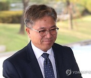 전세사기 대응 회의 참석하는 신봉수 수원 지검장