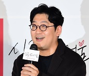 [TEN포토]박범수 감독 "다양한 모습의 싱글을 담았다"