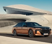 BMW, 7시리즈 첫 고성능 전기차 'i7 M70' 출시…659마력