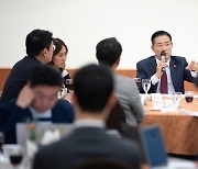 신원식 장관, 국방부 출입기자단 오찬간담회