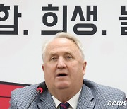 인요한 "3호 혁신안 '청년 위한 변화'…김종인과 만날 것"