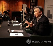 인사말하는 박종호 풍월당 대표