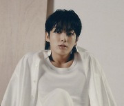 정국, '골든' 발매 5시간 만에 '더블 밀리언셀러' 달성