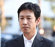 이선균 모발 검사도 음성…"오래전 마약 투약 가능성" 오늘 재소환