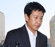 '마약혐의' 이선균 오늘 경찰 재출석…투약 여부 조사