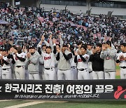 KT, 마법 같은 한국시리즈행…10위에서 2위, PO 2패 뒤 3승