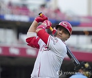 MLB 신시내티 '전설' 보토 팀 떠난다…"현역 연장 원해"