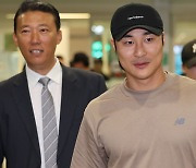 '어썸 킴' 김하성, 한국인 최초 골드글러브 수상 새역사