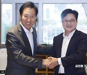 오세훈, 김포시장 만나 '서울 편입 공동연구반' 구성 합의