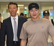 김하성, 한국 메이저리거 새 역사 장식…MLB 골드 글러브 수상