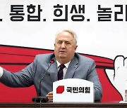 인요한 압박에도 친윤 ‘침묵’… 힘 빠지는 ‘중진 희생론’