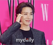 BTS 제이홉, 軍행사 차출 취소…"보직 외 다른 일 지시NO"→"연예인 활용 염치없어" [MD이슈]