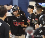 KT, '타율 0.375' 배정대 6번 전진배치…'고영표 천적' LG 오지환 5번(종합)[KS]