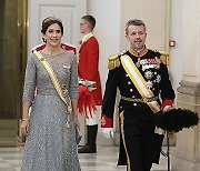 DENMARK SPAIN ROYALTY