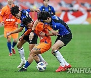 (SP)CHINA-JINAN-FOOTBALL-AFC CHAMPIONS LEAGUE-SHANDONG TAISHAN VS INCHEON UNITED (CN)