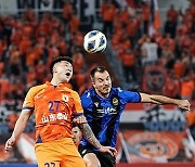 (SP)CHINA-JINAN-FOOTBALL-AFC CHAMPIONS LEAGUE-SHANDONG TAISHAN VS INCHEON UNITED (CN)