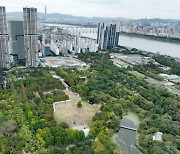 Seoul Forest Park offers traditional Korean games for tourists