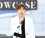 MC 하루, ‘휘브 쇼케이스 진행 맡았어요’ [포토엔HD]