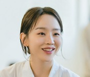 신혜선 톱 사진작가→나락, 왜? 첫 스틸컷 공개 (웰컴투 삼달리)