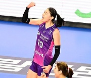 '김연경·옐레나 50점' 흥국생명 3-1 승…현대캐피탈 풀세트 접전 끝 2연승