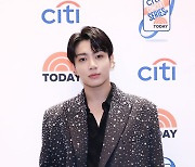 방탄소년단 정국, 美 NBC '투데이 쇼' 출연…뉴욕 한복판 밴드 라이브 공연