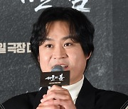 [포토]'서울의 봄' 출연 소감 밝히는 김성균