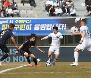 [K-관전포인트] '벼랑 끝 더비' 수원FCvs수원 삼성, 'ACL 진출 도전' 인천...K리그1 36R 프리뷰