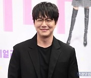 성시경 "그 머리로 공부하면 서울대"…암표상 잡았다