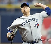 '슈퍼 에이전트' 보라스가 움직인다 "류현진 내년에 한국에서 안 뛴다. MLB 구혼자 많아"