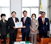 중기단체협의회 “기업승계 세법개정안 국회 통과를”