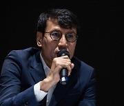 Kakao CEO apologizes, vows to implement organizational reform