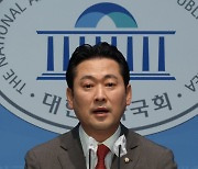 법정 가는 이동관 탄핵안 철회·재추진…與 “권한쟁의심판·가처분 신청”