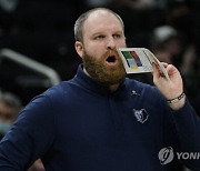 [NBA] 젠킨스 감독의 역대급 분노 "내가 본 경기 중 최악의 판정"