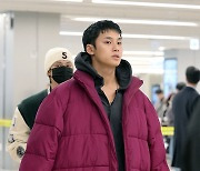 세븐틴 민규 ‘침남을 입은 듯한 롱패딩 패션’[포토엔HD]