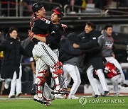 '역대급 짜릿한' 한국시리즈…통산 6번째 3경기 연속 1점 승부