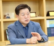 박승원 광명시장 "광명, 서울보다 훨씬 낫다… 서울에 편입될 생각 전혀 없어"[인터뷰]